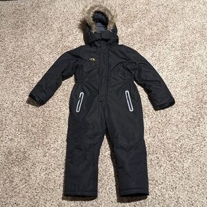 Girls/boys size 8 unisex snowsuit black with a faux fur lined hood